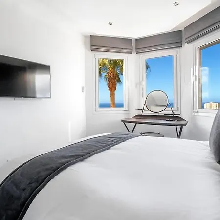 Casa - By Apricus Holidays מלון אדחה